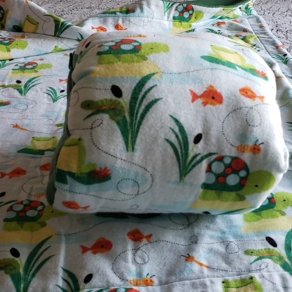 Baby Flannel Mat/Blanket & Arm Support Pillow. - Picture 2 of 8